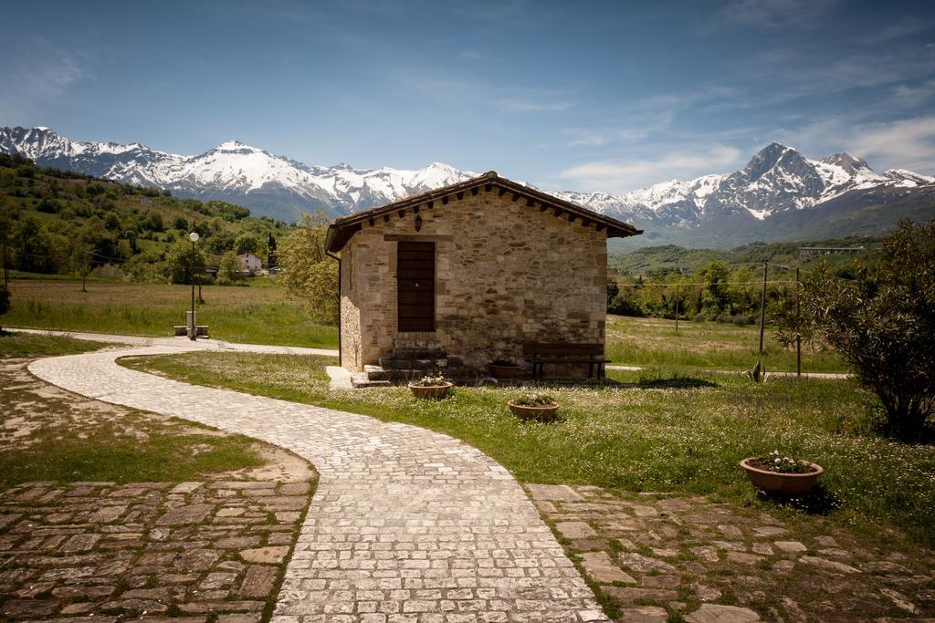 Locanda Del Parco Hotel Colledara Exterior foto